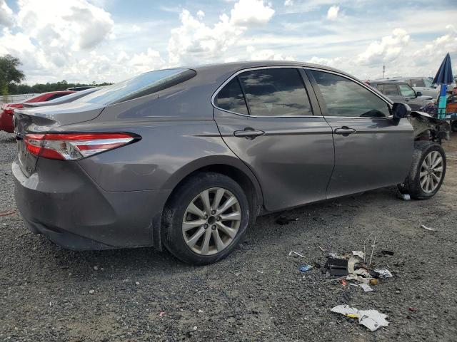 4T1B11HK9JU516896 - 2018 TOYOTA CAMRY L GRAY photo 3