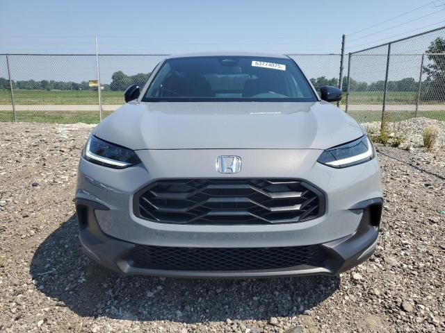 3CZRZ2H5XSM737466 - 2025 HONDA HR-V SPORT 灰色 照片 5