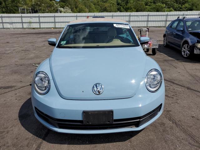 3VW5P7AT3EM807634 - 2014 VOLKSWAGEN BEETLE BLUE photo 5