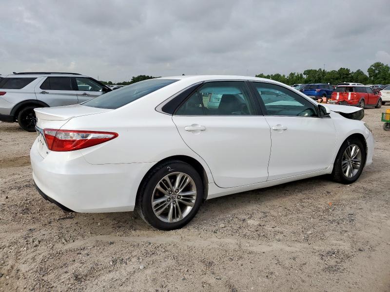 4T1BF1FK7FU982323 - 2015 TOYOTA CAMRY LE WHITE photo 3