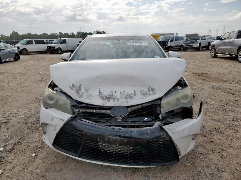 4T1BF1FK7FU982323 - 2015 TOYOTA CAMRY LE WHITE photo 5