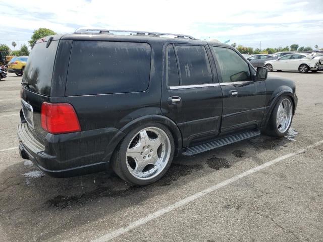 5LMFU27R34LJ30205 - 2004 LINCOLN NAVIGATOR შავი ფოტო 3