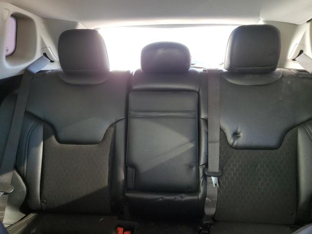 3C4NJDBB0JT396105 - 2018 JEEP COMPASS LATITUDE SILVER photo 10