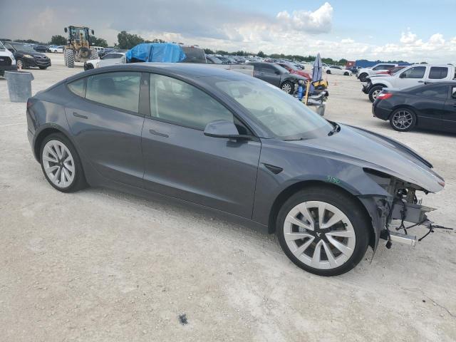 5YJ3E1EA6MF942938 - 2021 TESLA MODEL 3 GRAY photo 4