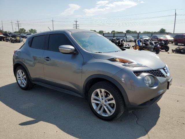 JN8AF5MV9FT565090 - 2015 NISSAN JUKE S GRAY photo 4