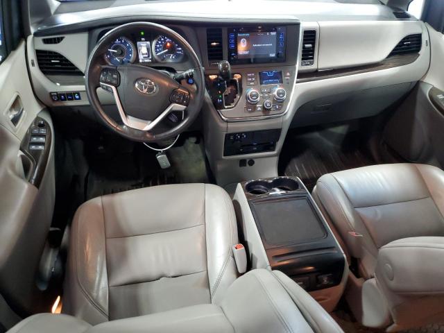 5TDDZ3DC9HS187728 - 2017 TOYOTA SIENNA XLE 白色 照片 8