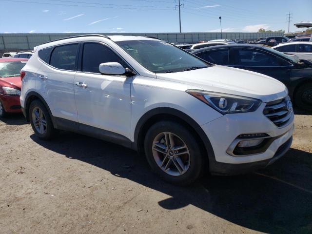 5NMZU3LBXHH001551 - 2017 HYUNDAI SANTA FE S WHITE photo 4