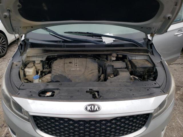 KNDMA5C11G6208198 - 2016 KIA SEDONA L SILVER photo 11