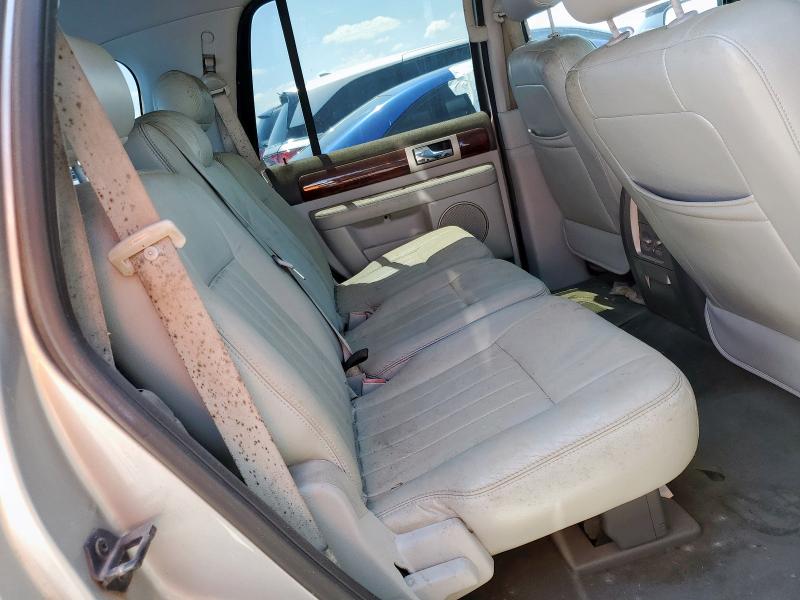 5LMFU27536LJ09161 - 2006 LINCOLN NAVIGATOR SILVER photo 11