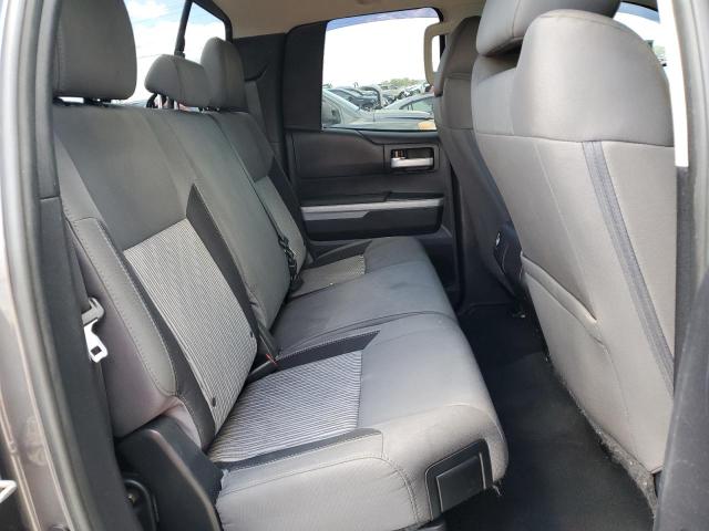 5TFRW5F17GX201656 - 2016 TOYOTA TUNDRA DOUBLE CAB SR/SR5 GRAY photo 10