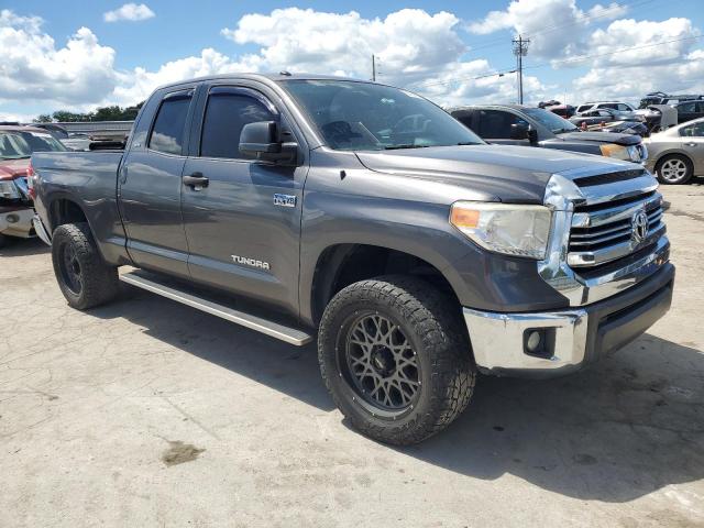 5TFRW5F17GX201656 - 2016 TOYOTA TUNDRA DOUBLE CAB SR/SR5 GRAY photo 4
