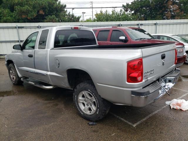 1D7HW42K57S206586 - 2007 DODGE DAKOTA SLT SILVER photo 2