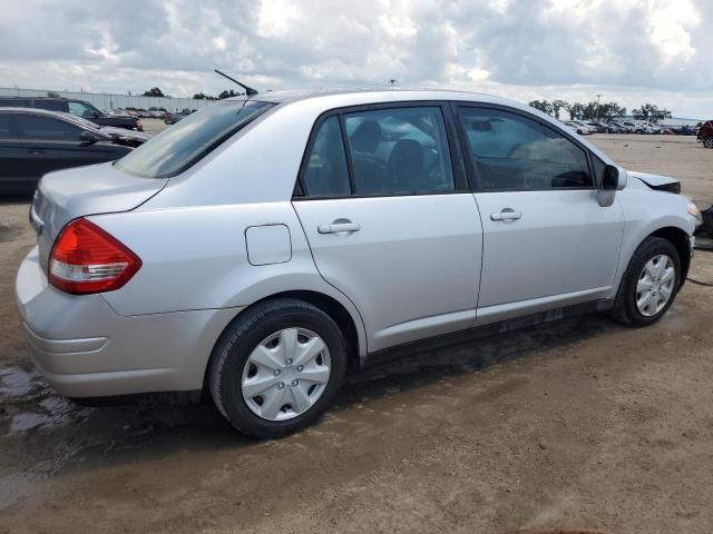 3N1BC1AP6BL412109 - 2011 NISSAN VERSA S SILVER photo 3