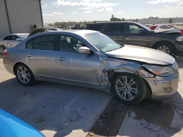 KMHGC46F59U063394 - 2009 HYUNDAI GENESIS 4.6L SILVER photo 4