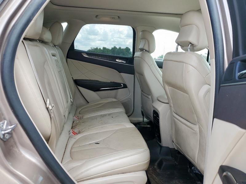 5LMCJ3C93KUL19127 - 2019 LINCOLN MKC RESERVE Bej foto 11