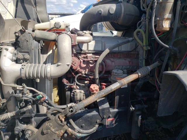 1M1AW07Y8FM045946 - 2015 MACK 600 CXU600 WHITE photo 7