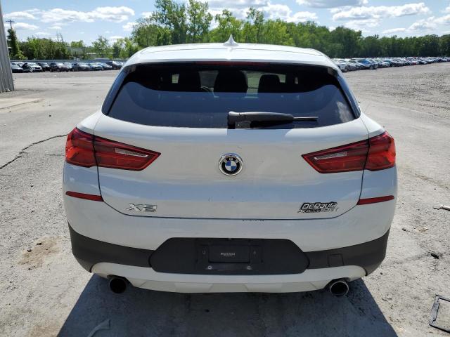 WBXYJ5C3XJEF73971 - 2018 BMW X2 XDRIVE28I WHITE photo 6