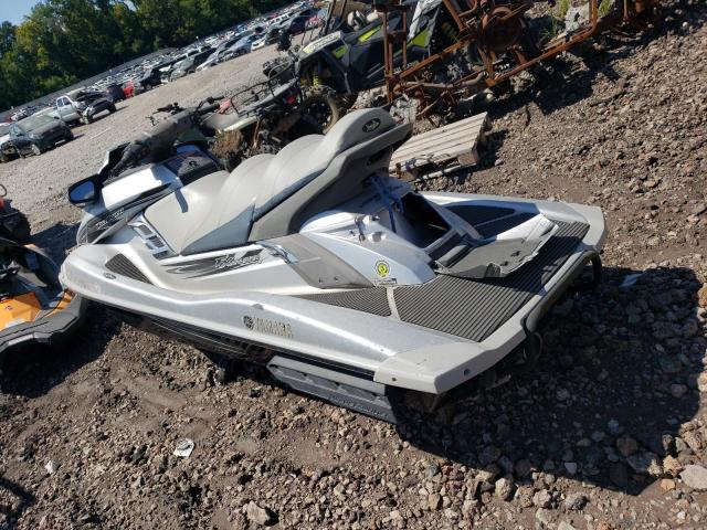 YAMA2613L213 - 2013 YAMAHA WAVERUNNE GRAY photo 3