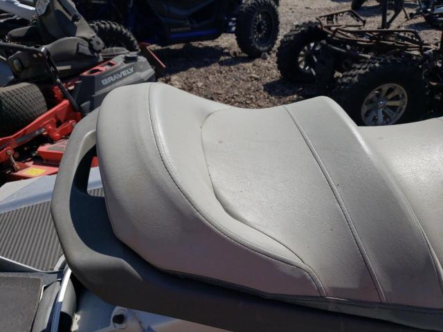 YAMA2613L213 - 2013 YAMAHA WAVERUNNE GRAY photo 6