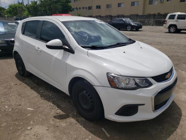1G1JG6SH6J4106770 - 2018 CHEVROLET SONIC WHITE photo 4