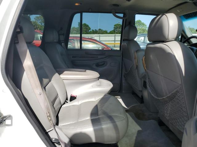 5LMRU27A3XLJ27042 - 1999 LINCOLN NAVIGATOR თეთრი ფოტო 10