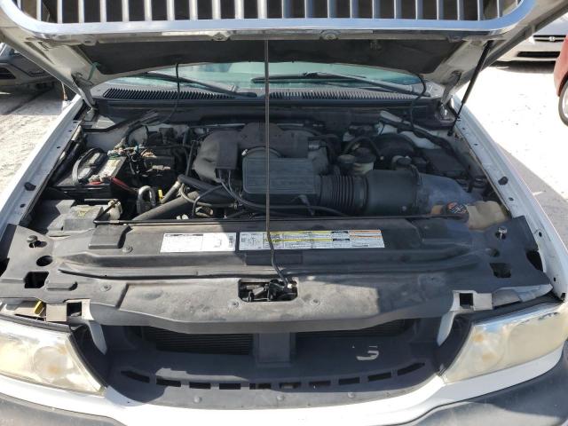 5LMRU27A3XLJ27042 - 1999 LINCOLN NAVIGATOR თეთრი ფოტო 11