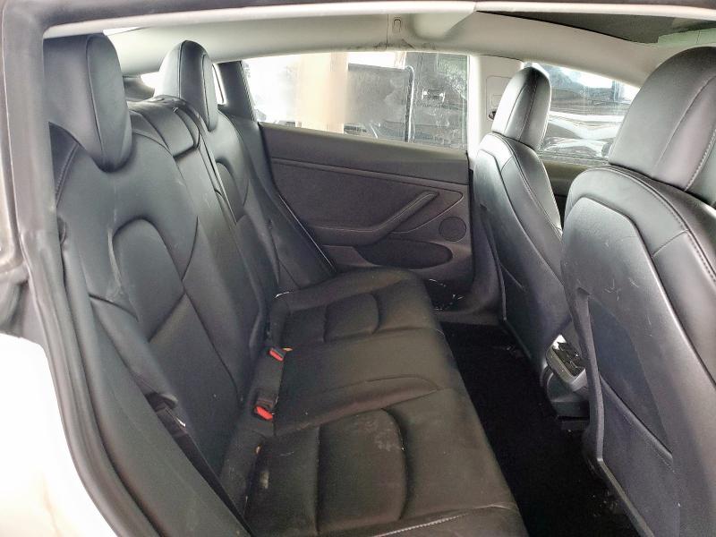 5YJ3E1EA3NF120809 - 2022 TESLA MODEL 3 WHITE photo 10