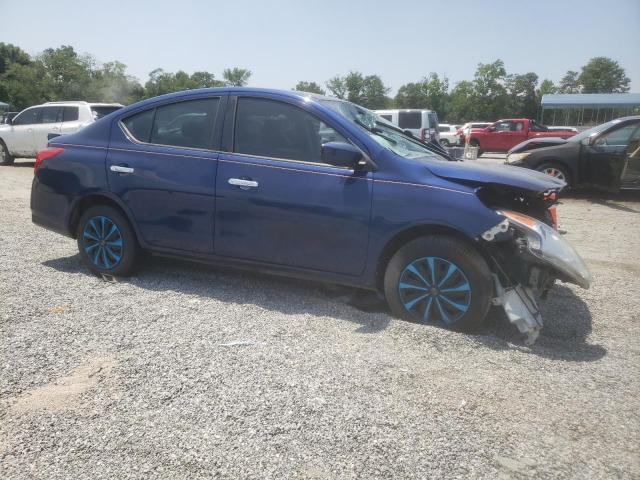 3N1CN7AP6JL817712 - 2018 NISSAN VERSA S BLUE photo 4