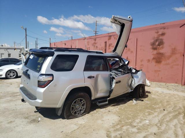 JTEBU5JRXL5776744 - 2020 TOYOTA 4RUNNER SR5/SR5 PREMIUM 银色 照片 3