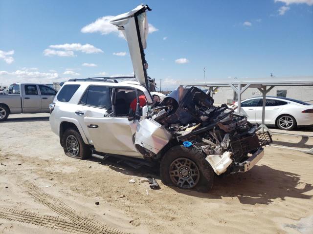 JTEBU5JRXL5776744 - 2020 TOYOTA 4RUNNER SR5/SR5 PREMIUM 银色 照片 4