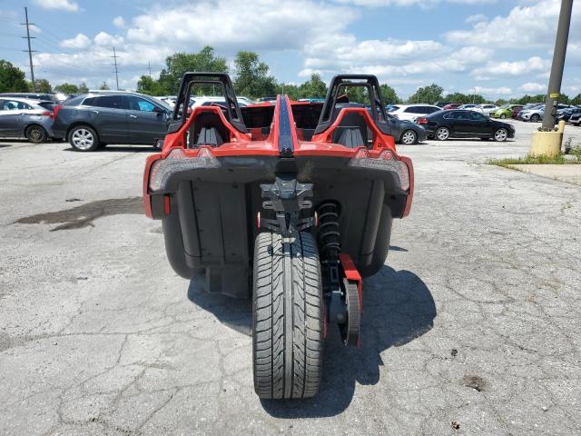 57XAAPFA9G5108633 - 2016 POLARIS SLINGSHOT SL RED photo 4