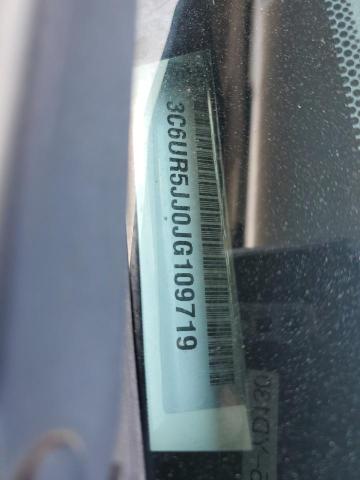 3C6UR5JJ0JG109719 - 2018 RAM 2500 SLT Blanc photo 12