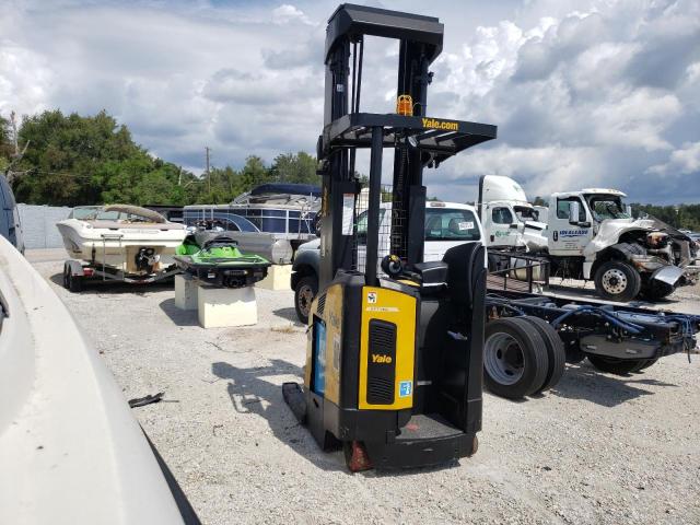 E861N01770V - 2021 YALE FORKLIFT YELLOW photo 3
