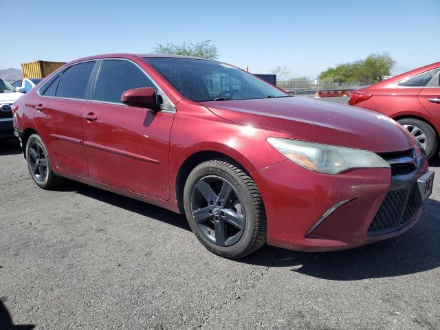 4T1BF1FK7FU903328 - 2015 TOYOTA CAMRY LE RED photo 4