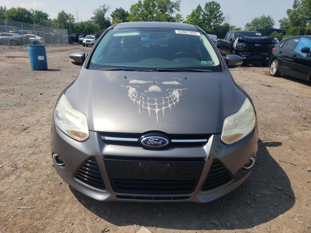 1FAHP3M22CL436806 - 2012 FORD FOCUS SEL GRAY photo 5