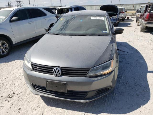 3VW2K7AJ3EM427581 - 2014 VOLKSWAGEN JETTA BASE 灰色 照片 5