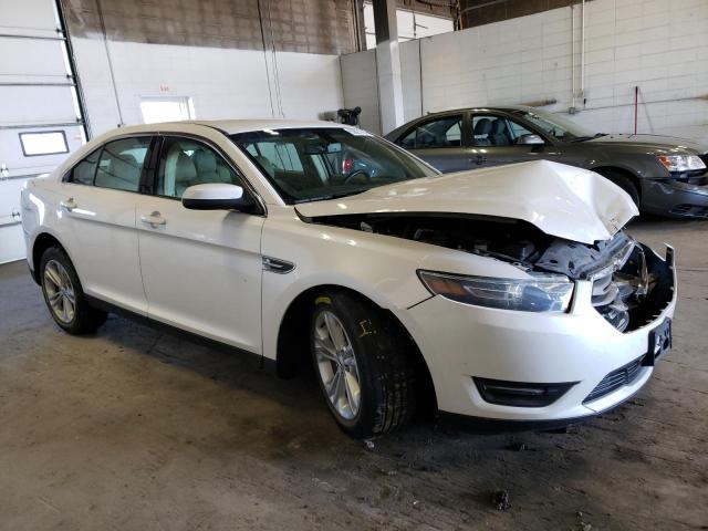 1FAHP2E87JG112057 - 2018 FORD TAURUS SEL WHITE photo 4