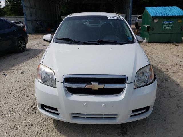 KL1TD5DEXAB106215 - 2010 CHEVROLET AVEO LS WHITE photo 5