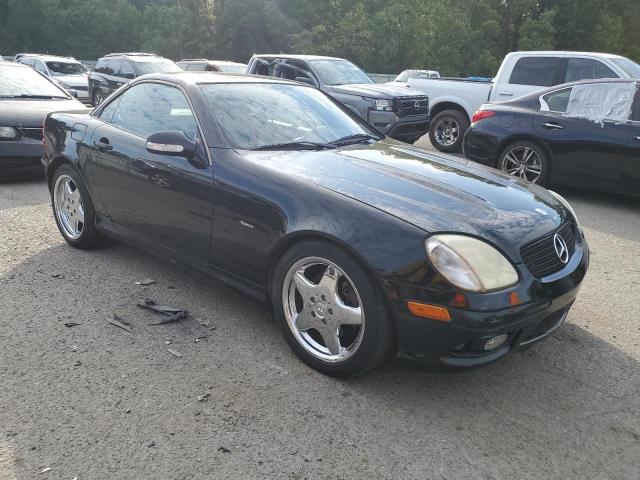 WDBKK65F52F268477 - 2002 MERCEDES-BENZ SLK 320 BLACK photo 4