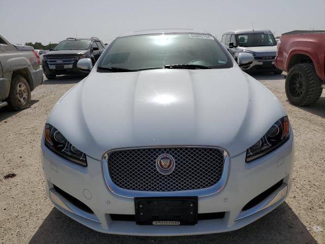 SAJWA0FS2FPU87395 - 2015 JAGUAR XF 2.0T PREMIUM WHITE photo 5