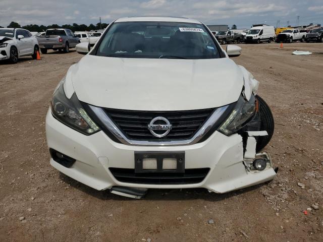 1N4AL3AP2HC235881 - 2017 NISSAN ALTIMA 2.5 WHITE photo 5