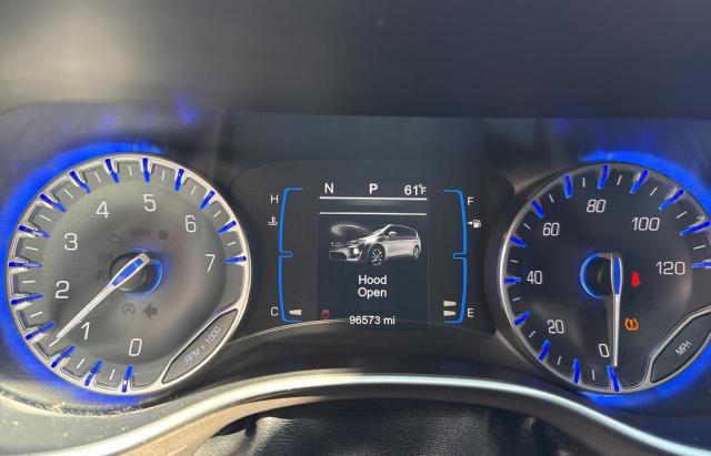 2C4RC1BG5HR613215 - 2017 CHRYSLER PACIFICA TOURING L BURGUNDY photo 8