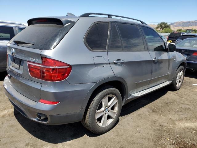 5UXZW0C58BL659439 - 2011 BMW X5 XDRIVE35D GRAY photo 3
