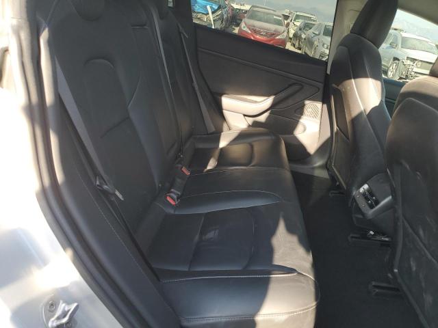 5YJ3E1EB0JF093345 - 2018 TESLA MODEL 3 Silber Foto 10