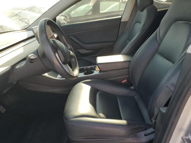 5YJ3E1EB0JF093345 - 2018 TESLA MODEL 3 Silber Foto 7