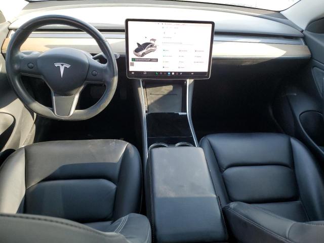 5YJ3E1EB0JF093345 - 2018 TESLA MODEL 3 Silber Foto 8