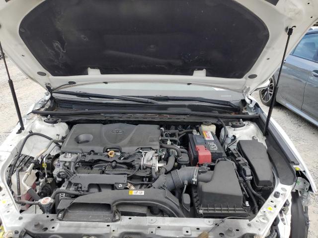 4T1B11HK6JU553954 - 2018 TOYOTA CAMRY L WHITE photo 11