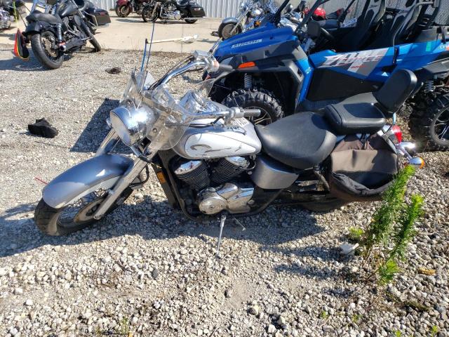 JH2RC44671K503543 - 2001 HONDA VT750 CD2 SILVER photo 3