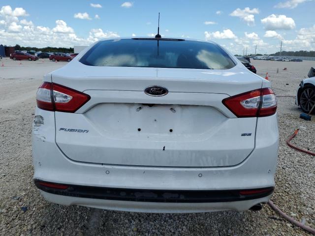 3FA6P0H74GR257055 - 2016 FORD FUSION SE WHITE photo 6