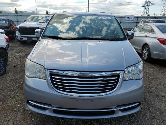 2C4RC1CG3DR779743 - 2013 CHRYSLER TOWN & COU TOURING L SILVER photo 5